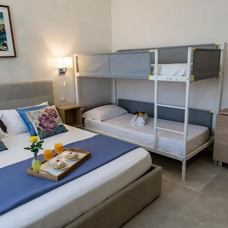 Turistico Port Bed & Breakfast Civitavecchia